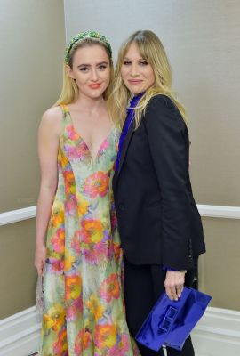 HQ
