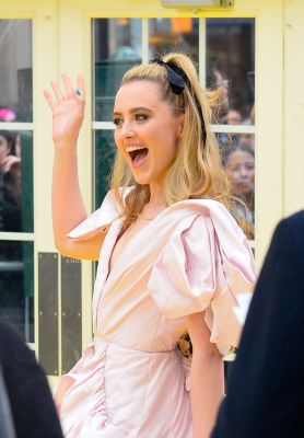 HQ
