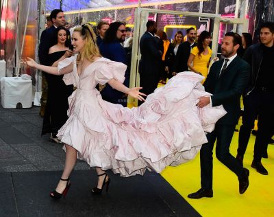 HQ
