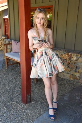HQ
