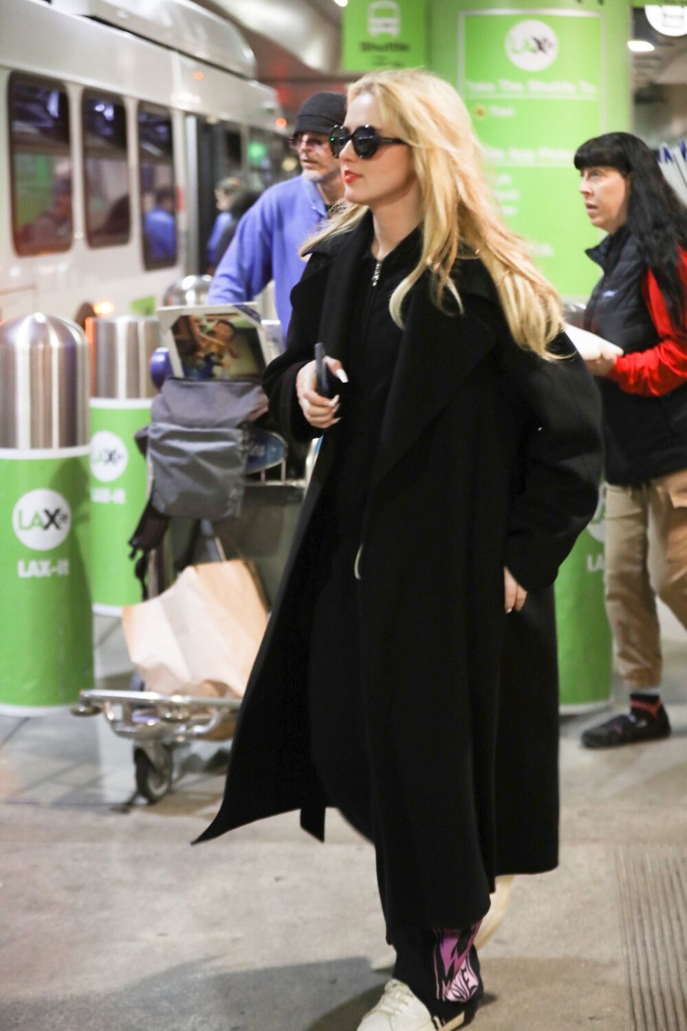 lax110423-004.jpg