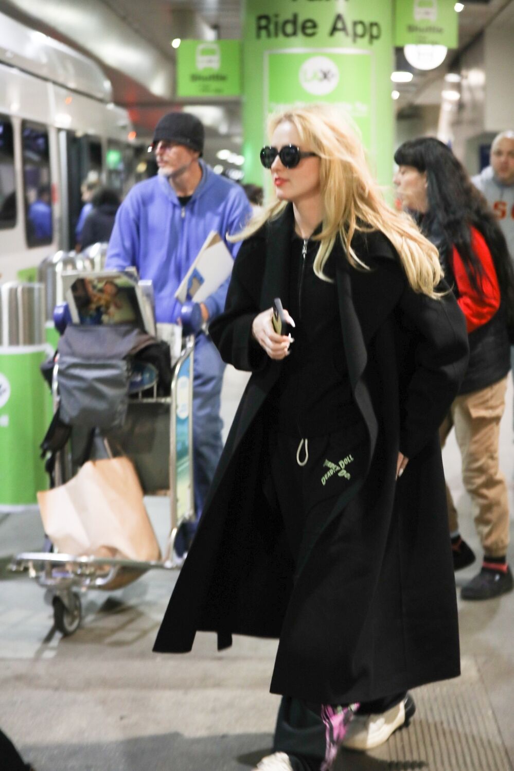 lax110423-005.jpg