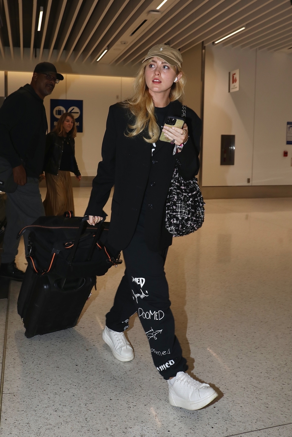 lax151023-003.jpg