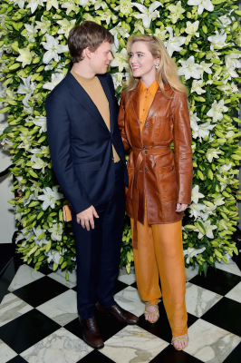 HQ
