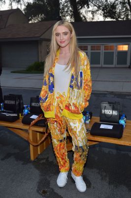 HQ
