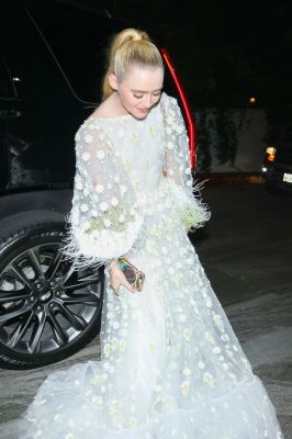 HQ
