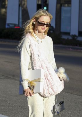 outinla260919-010.jpg