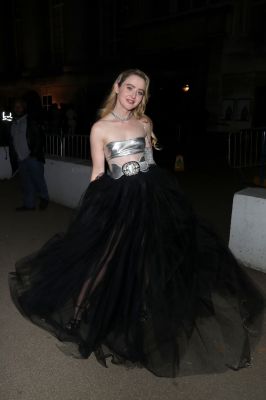 HQ
