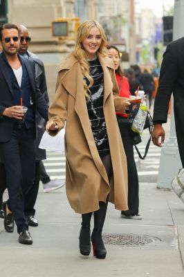 HQ
