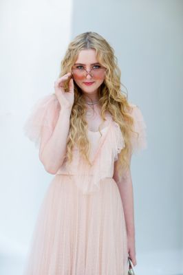 HQ
