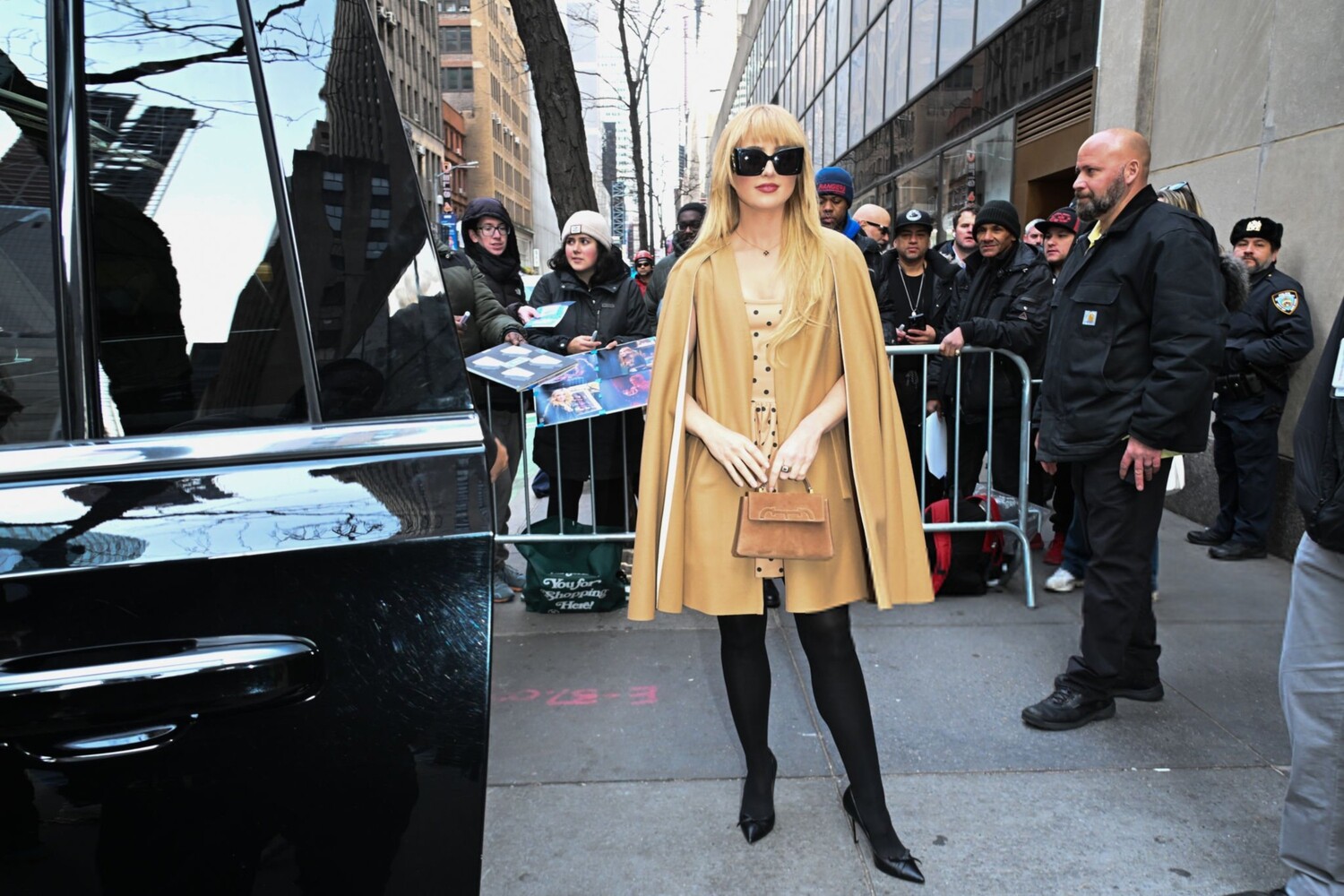 outsidetodayshow120224-038.jpg