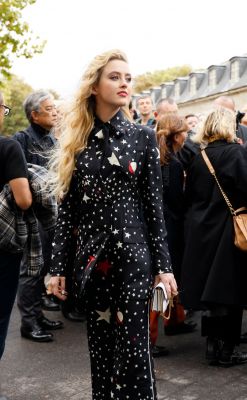 HQ
