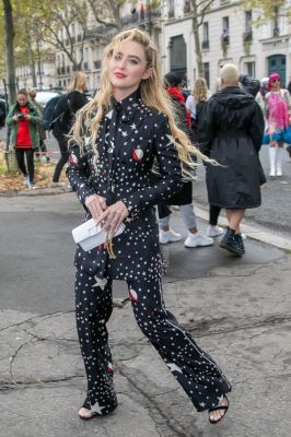 HQ
