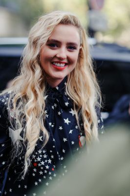 UHQ

