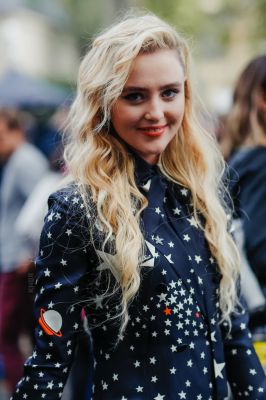 UHQ
