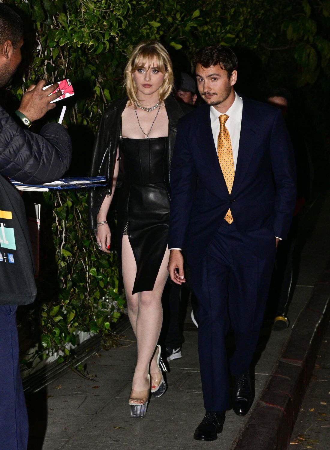 outsidevfparty260225-039.jpg