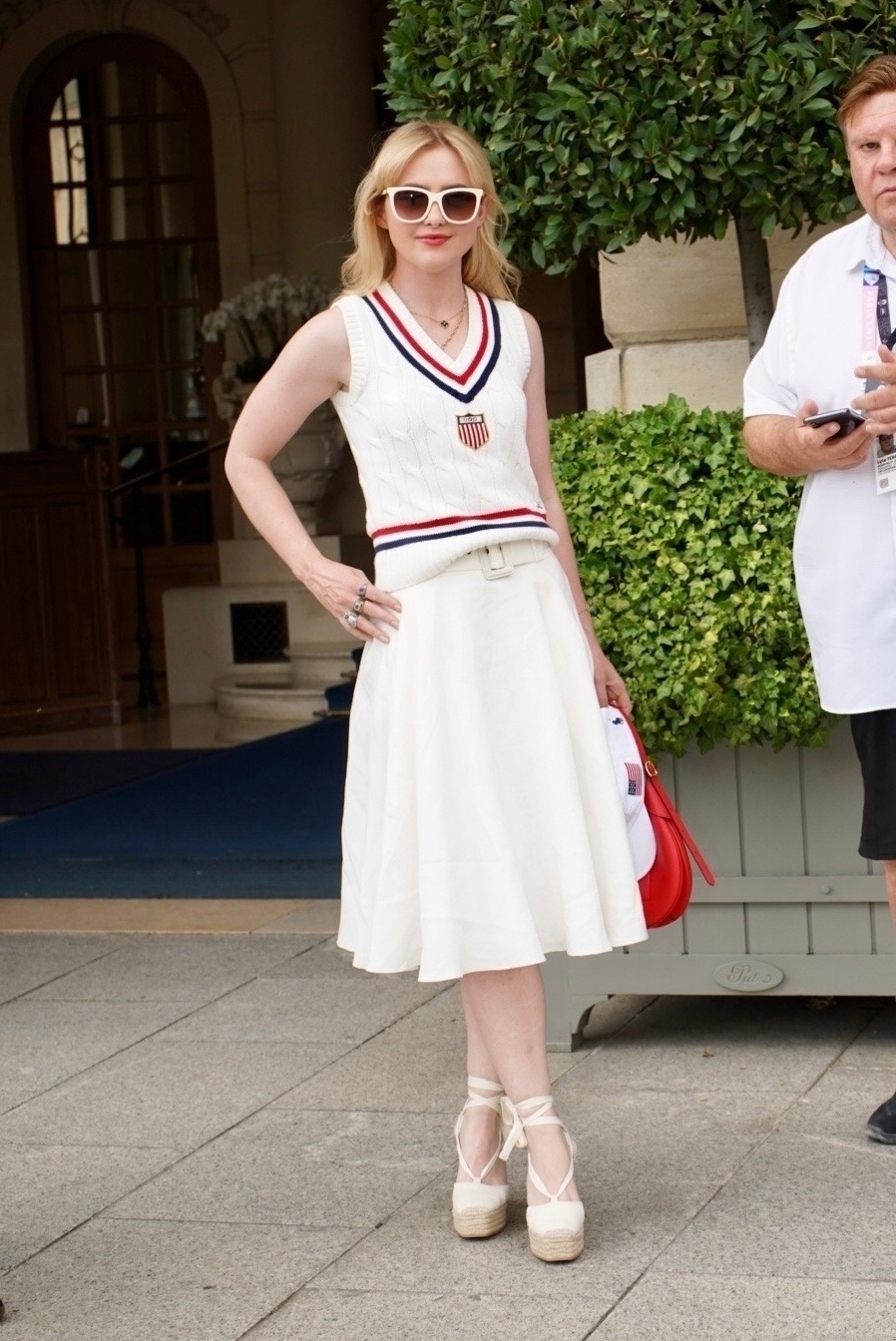 outinparis_2_090824-079~0.jpg