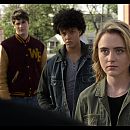 The_Society_S01E06_Like_a_F-ing_God_or_Something_1080p_NF_WEB-DL_DDP5_1_x264-NTG_1628.jpg