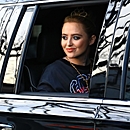 arrivingabigailpremiere170428-002.jpg