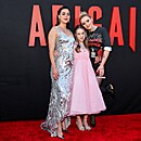 arrivingabigailpremiere170428-109.jpg