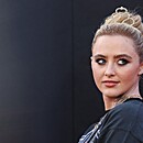 arrivingabigailpremiere170428-116.jpg