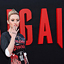 arrivingabigailpremiere170428-120.jpg