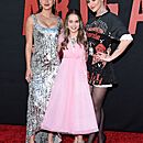 arrivingabigailpremiere170428-150.jpg