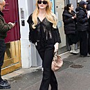 outsidechloeshow290224-003.jpg