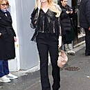 outsidechloeshow290224-004.jpg