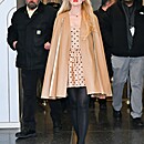 outsidetodayshow120224-053.jpg