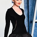 vfoscarparty120323-015.jpg
